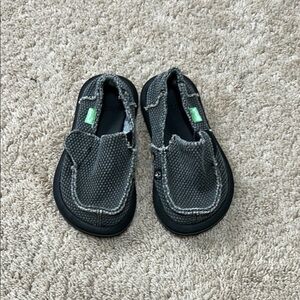 Never Been Worn Sanuk Gray Slippers Casual Comfort